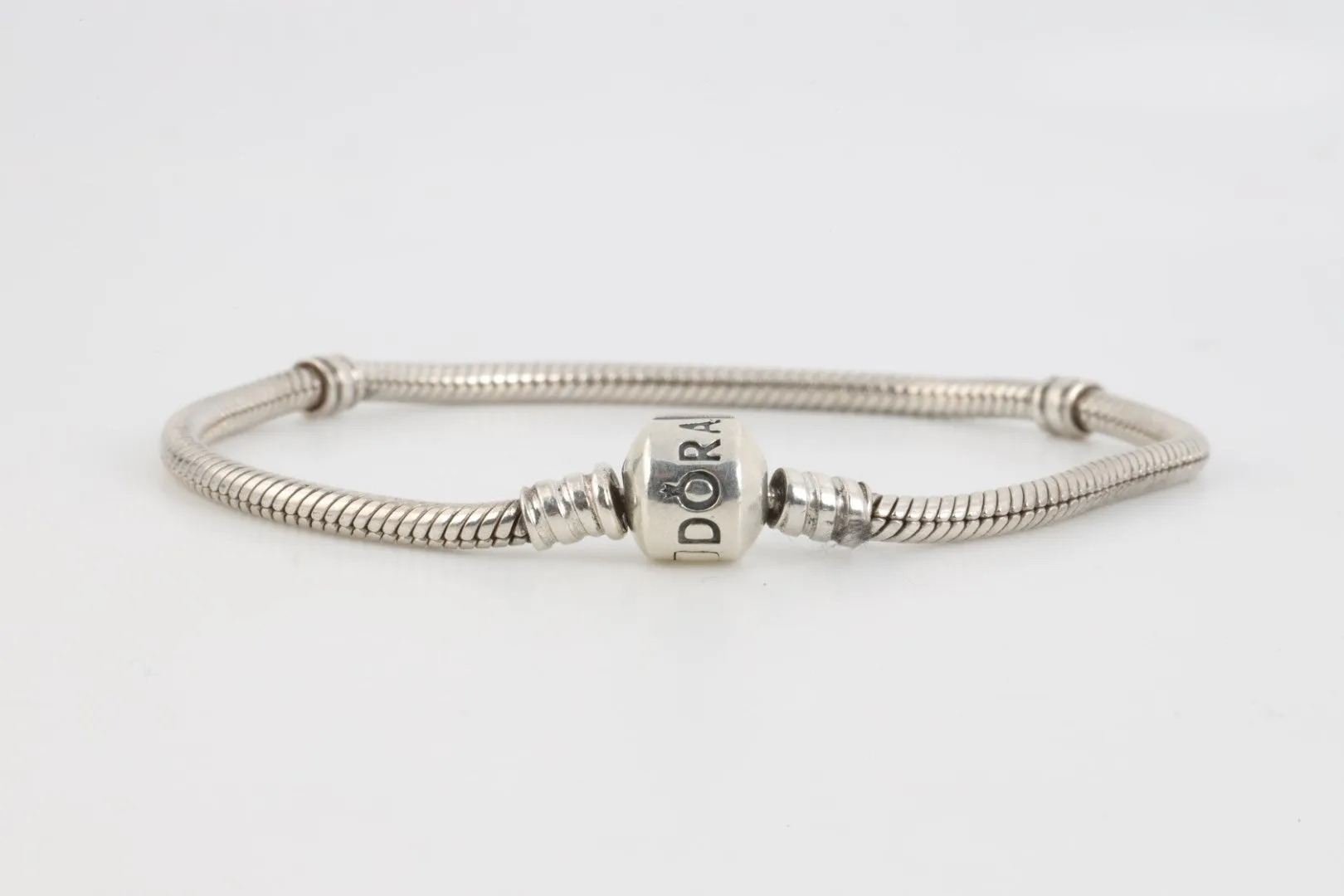 7.5" Pandora 925 Silver Bracelet (14.53g.)