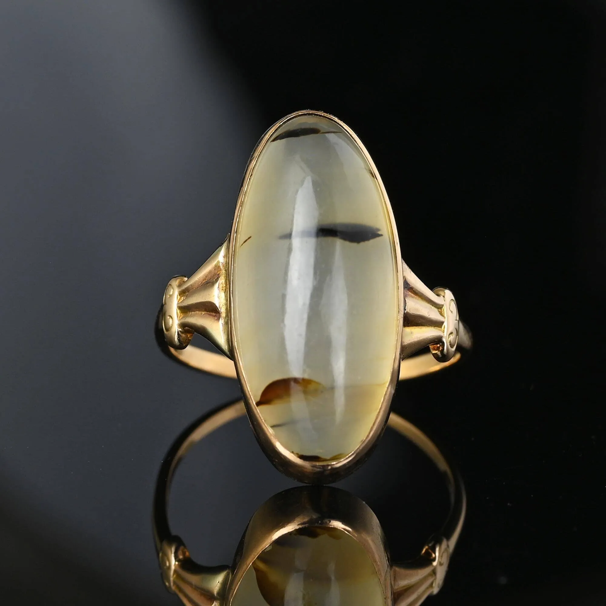 Antique Cabochon Dendritic Picture Agate Ring in Gold