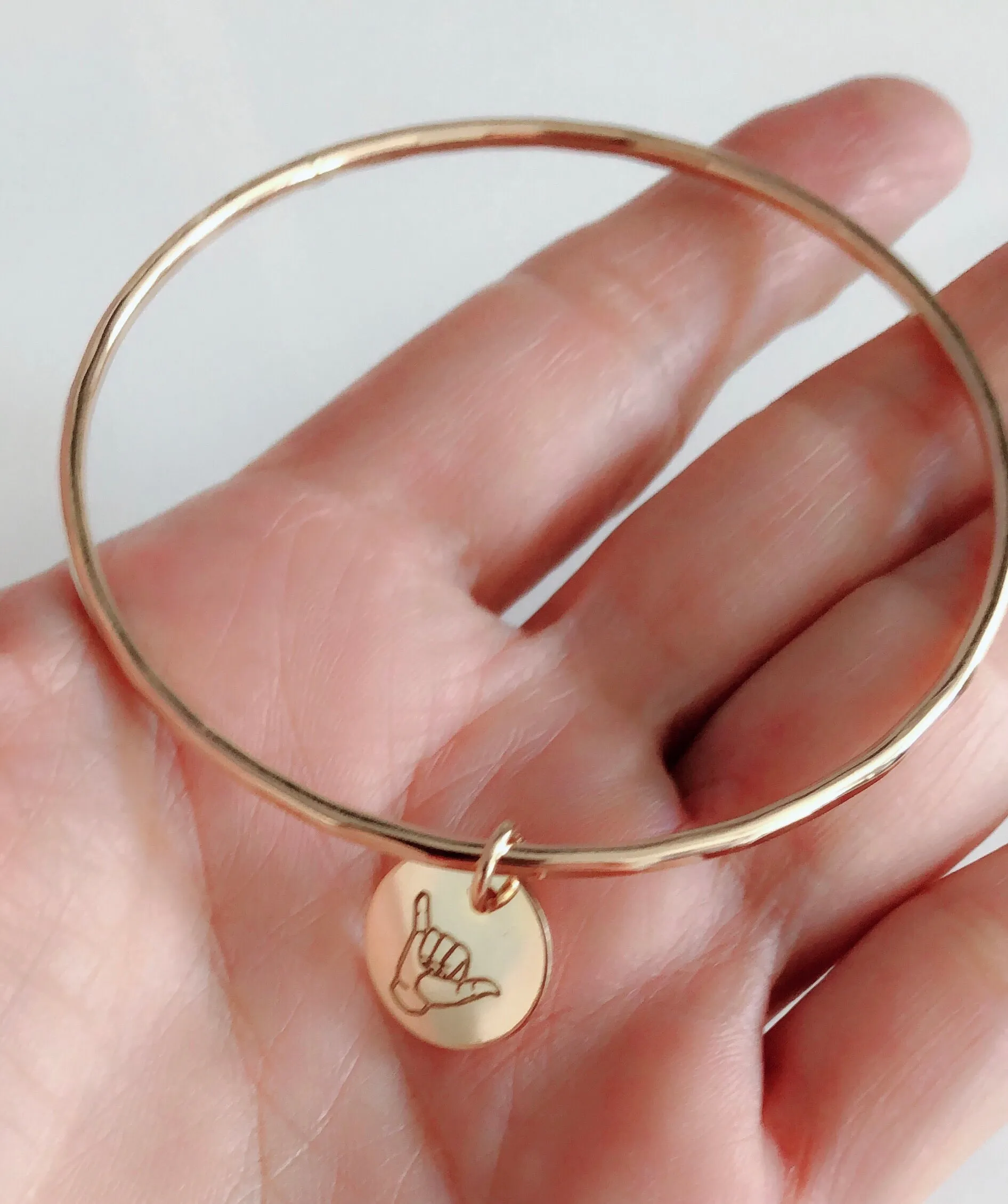 Bangle HALEY - Shaka charm (B542)