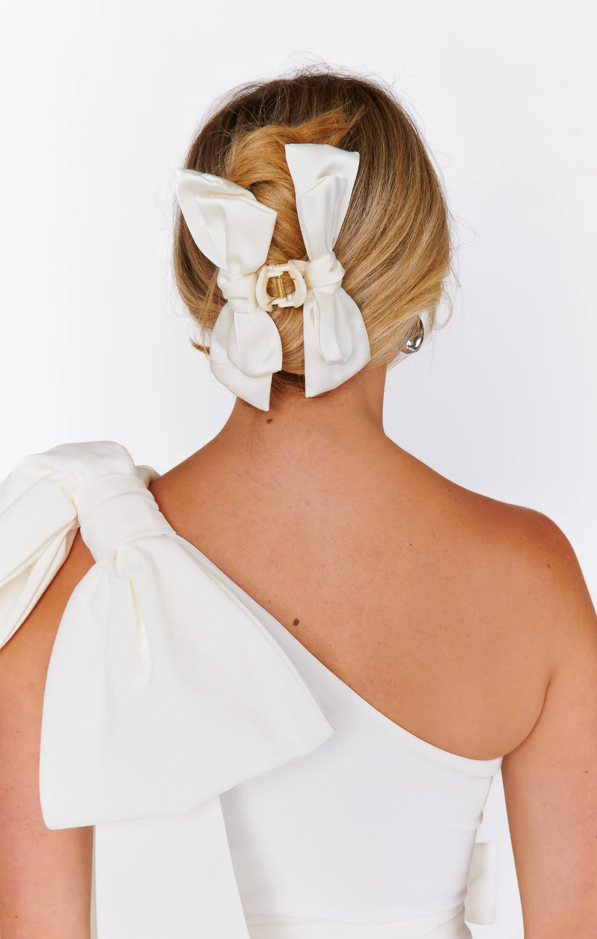 Bow Claw Clip ~ Ivory