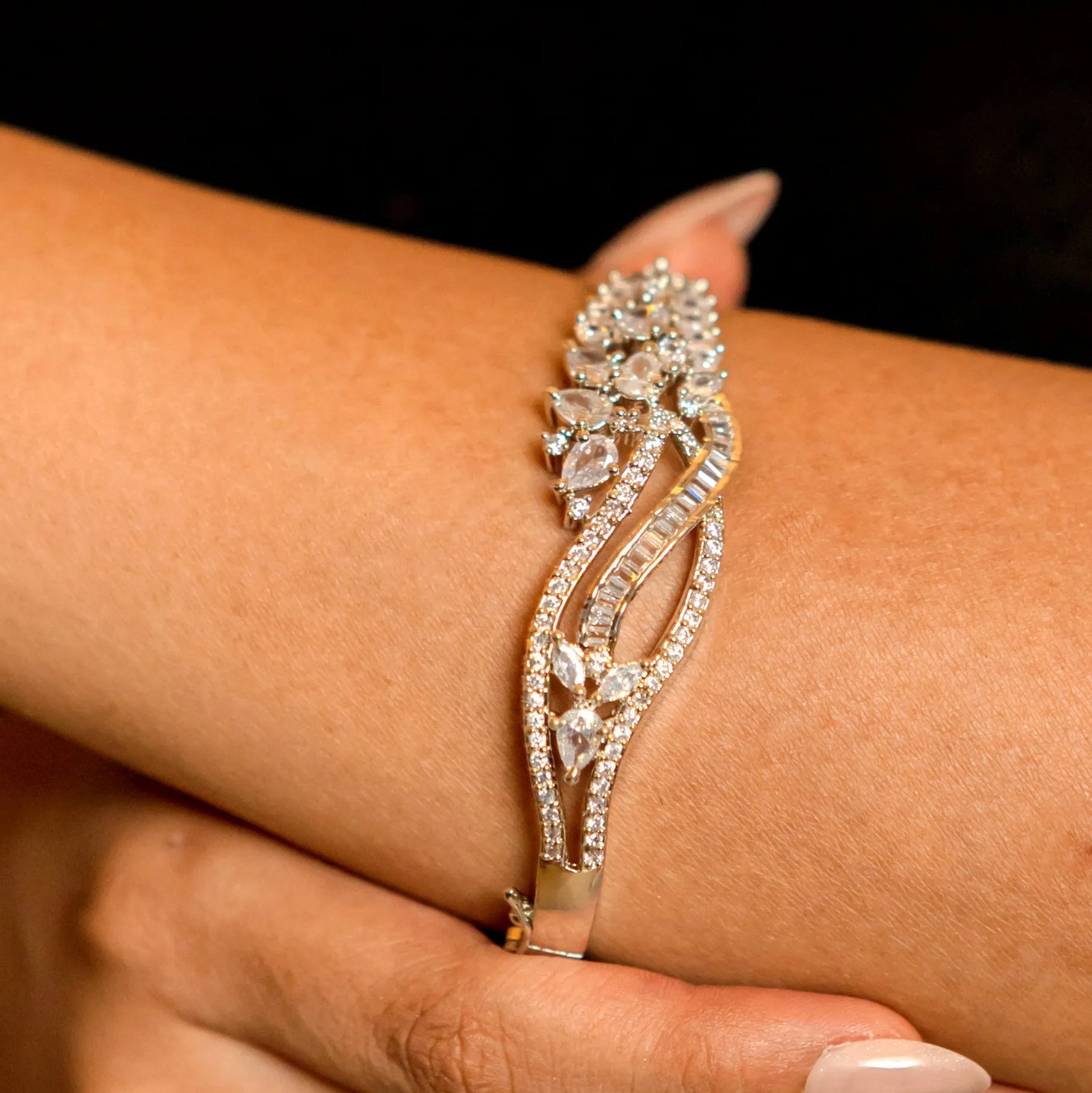 Glittering White Rhodium Bracelet