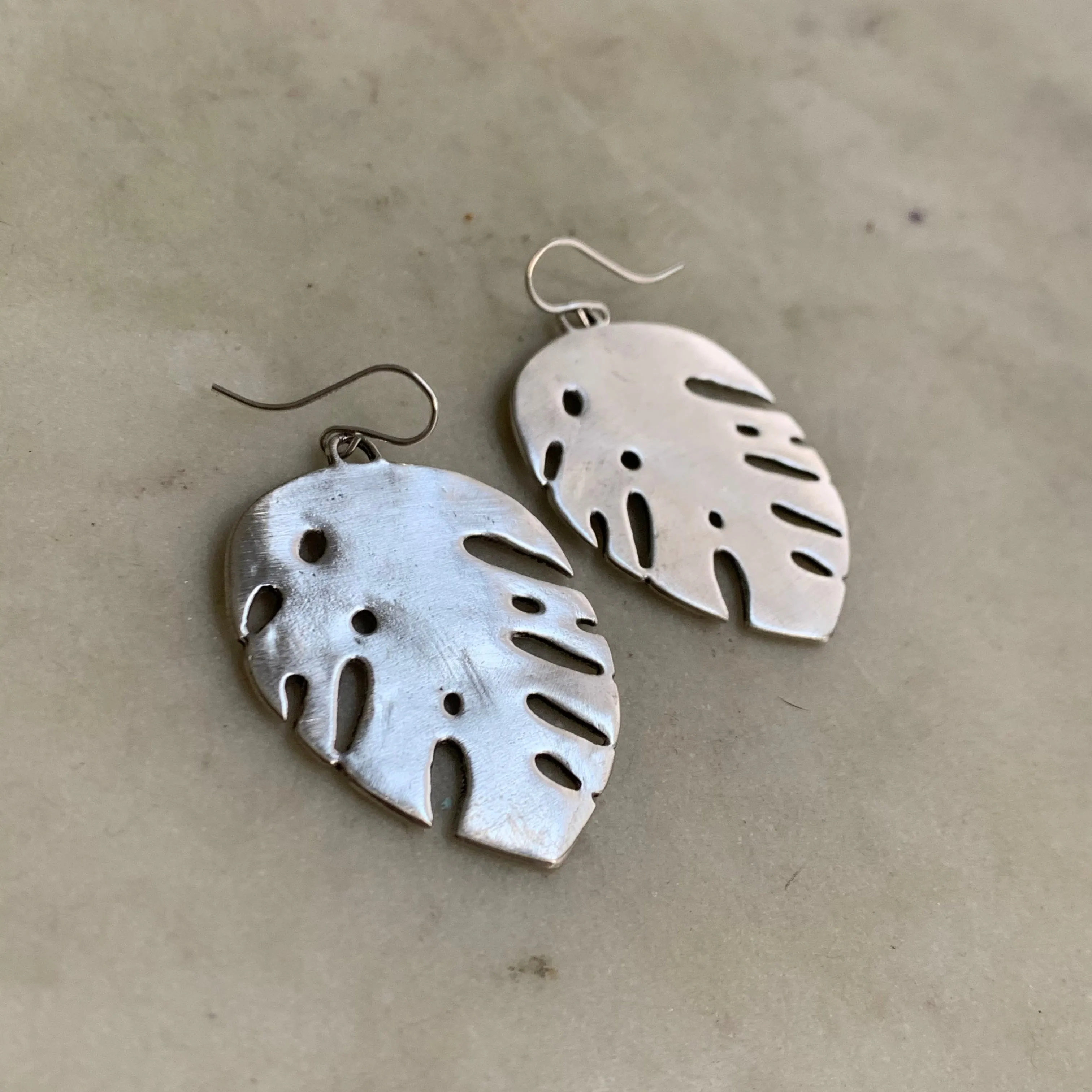 MONSTERA EARRINGS