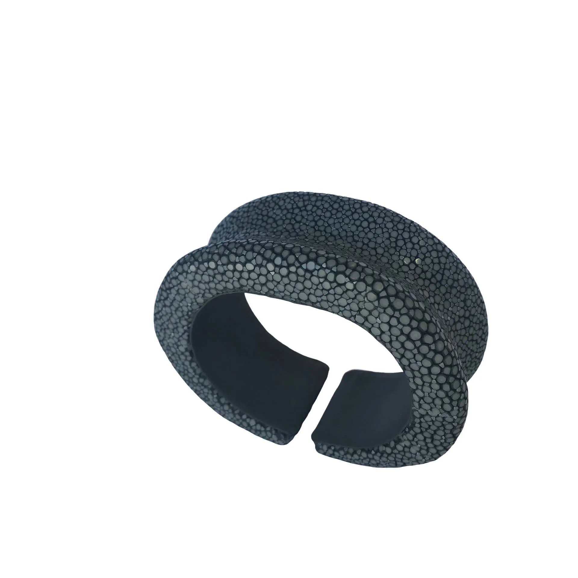 Raised Edge Flexible Bangle