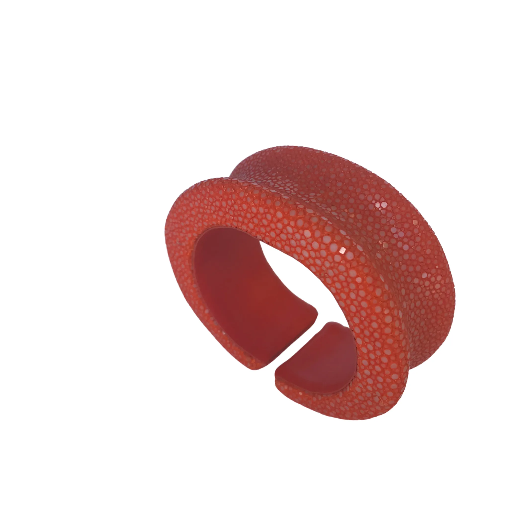 Raised Edge Flexible Bangle