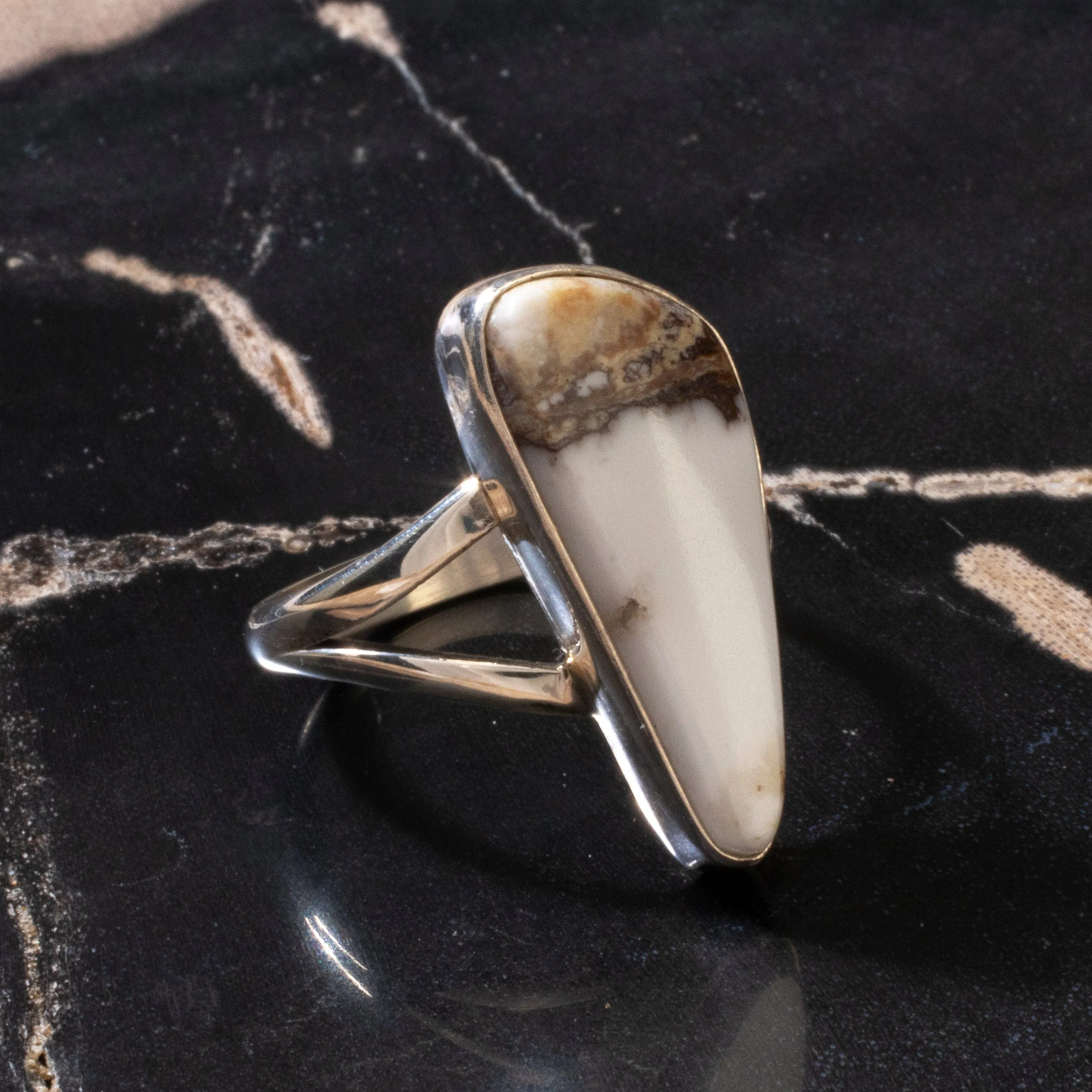 White Buffalo Turquoise Navajo USA Native American Made 925 Sterling Silver Ring